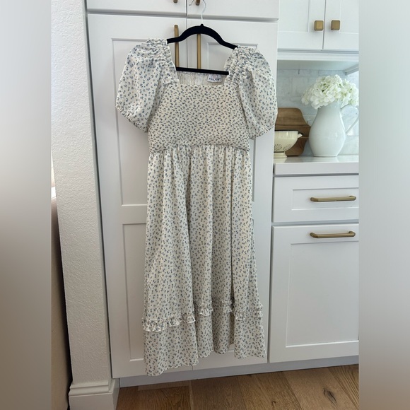 Pink desert white and blue ditsy floral dress - Picture 2 of 7